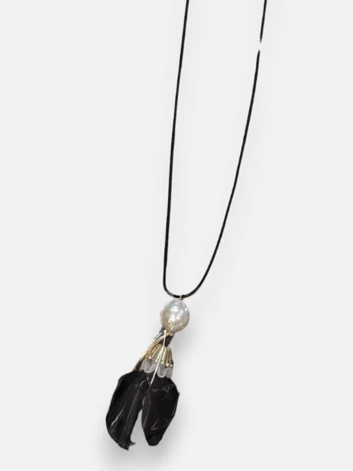Collier Cabaret