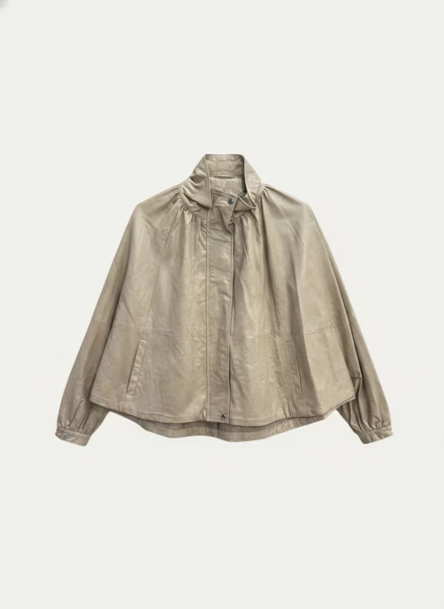 Veste Mitica