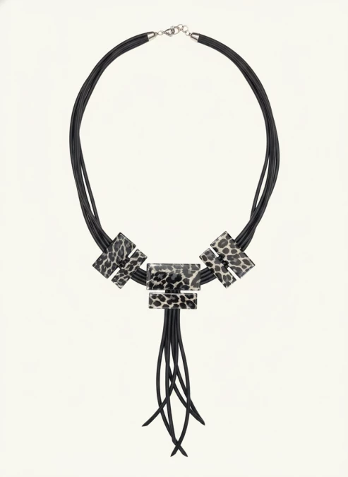 Collier Mage